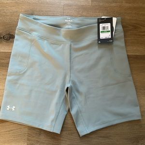 ✨NWT✨ UNDER ARMOUR Fitted Bike Shorts